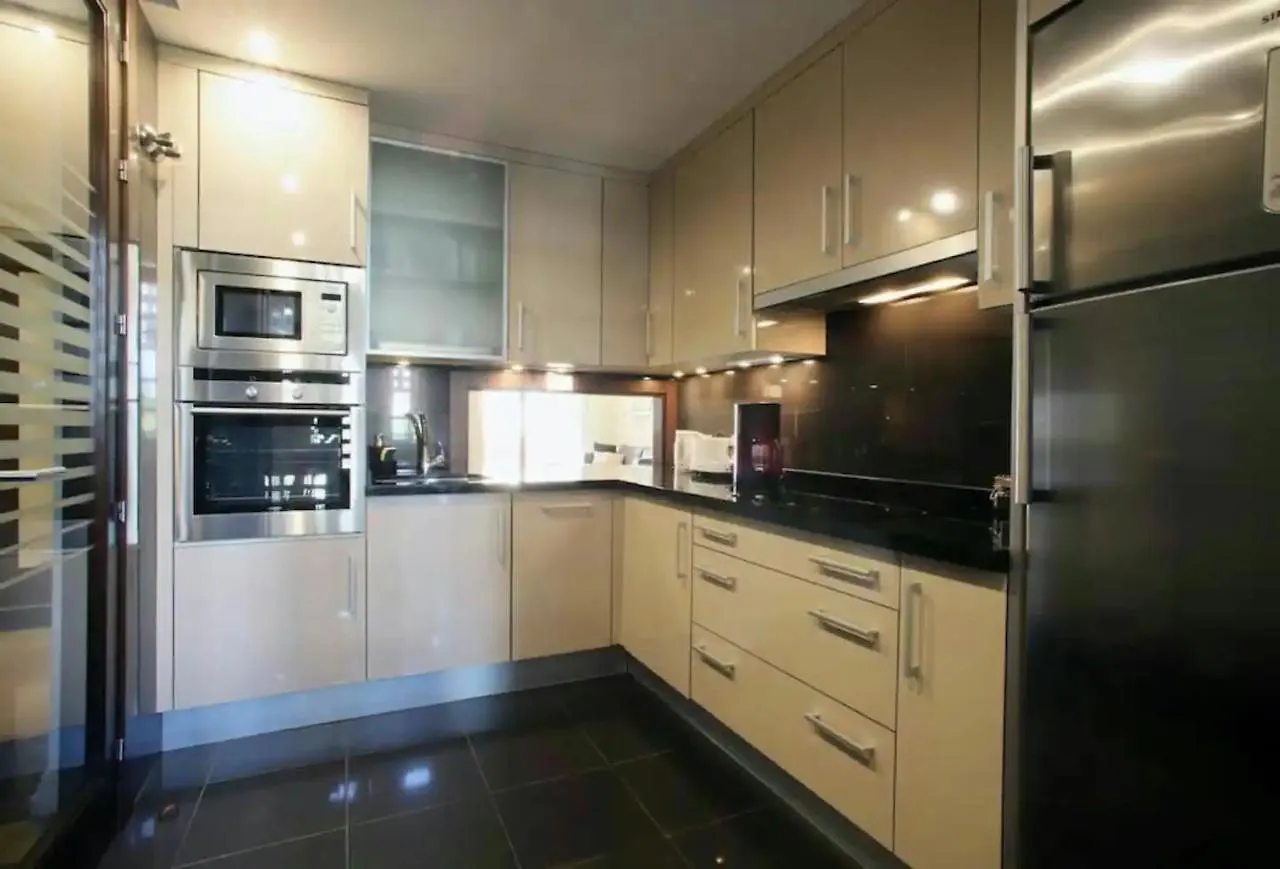 Bahia De La Plata Apartment 2- Luxury By The Sea Estepona Spain
