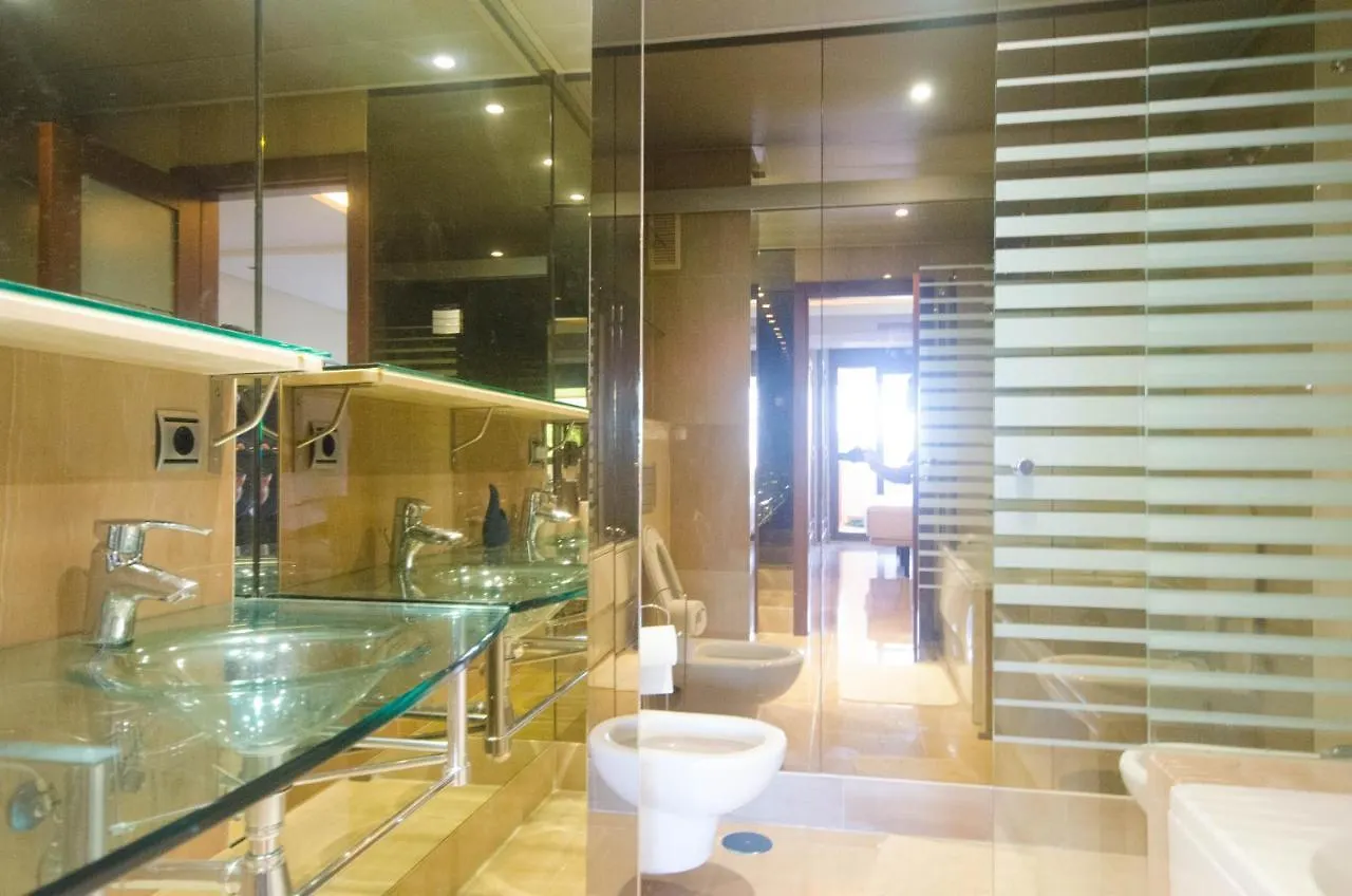 Bahia De La Plata Apartment 2- Luxury By The Sea Estepona